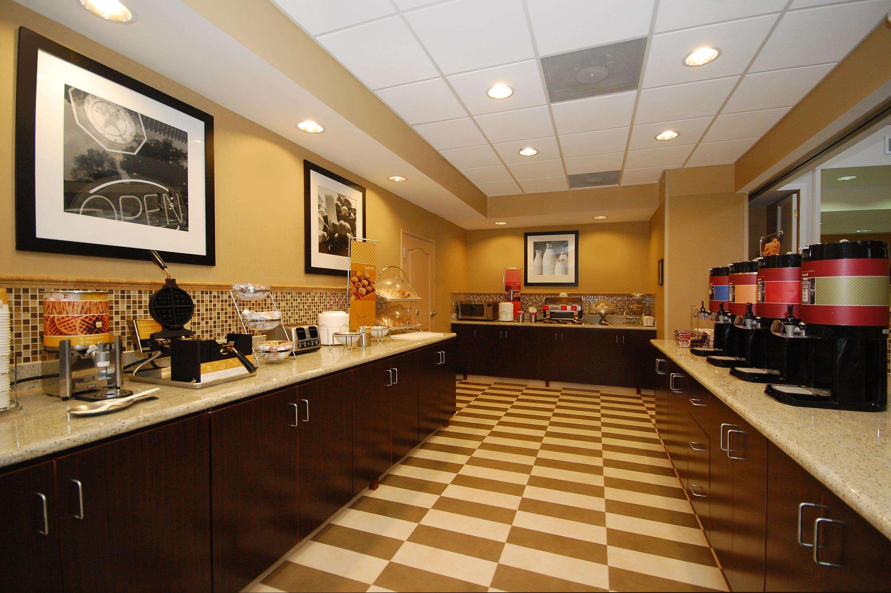 Hampton Inn Jackson/Flowood - Airport Area Ms Luckney Restaurant billede
